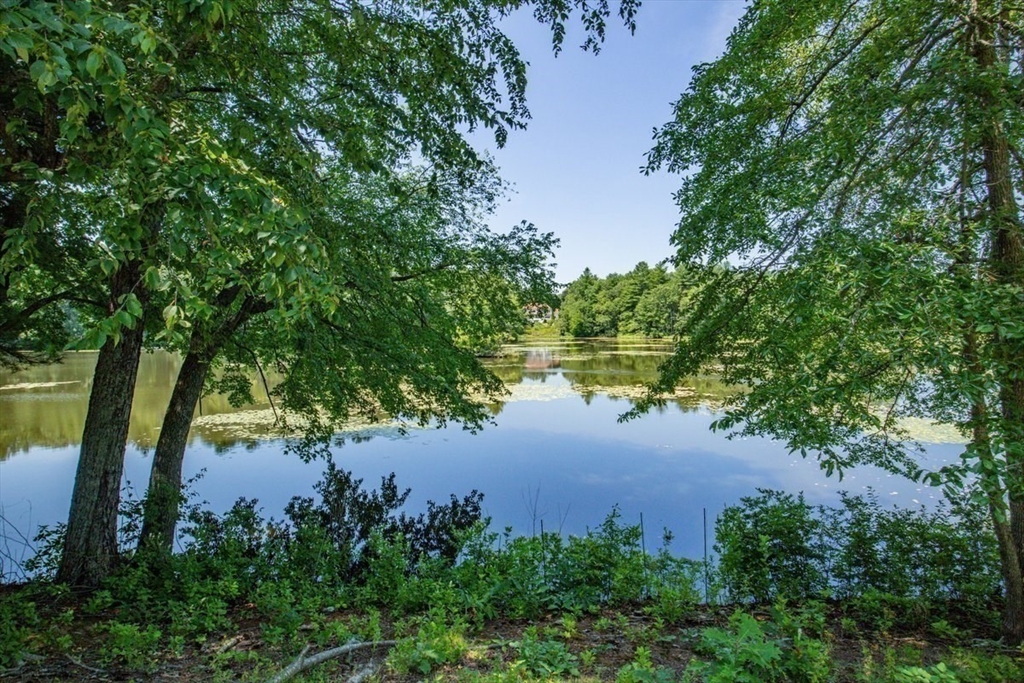 35 Shoreline Drive