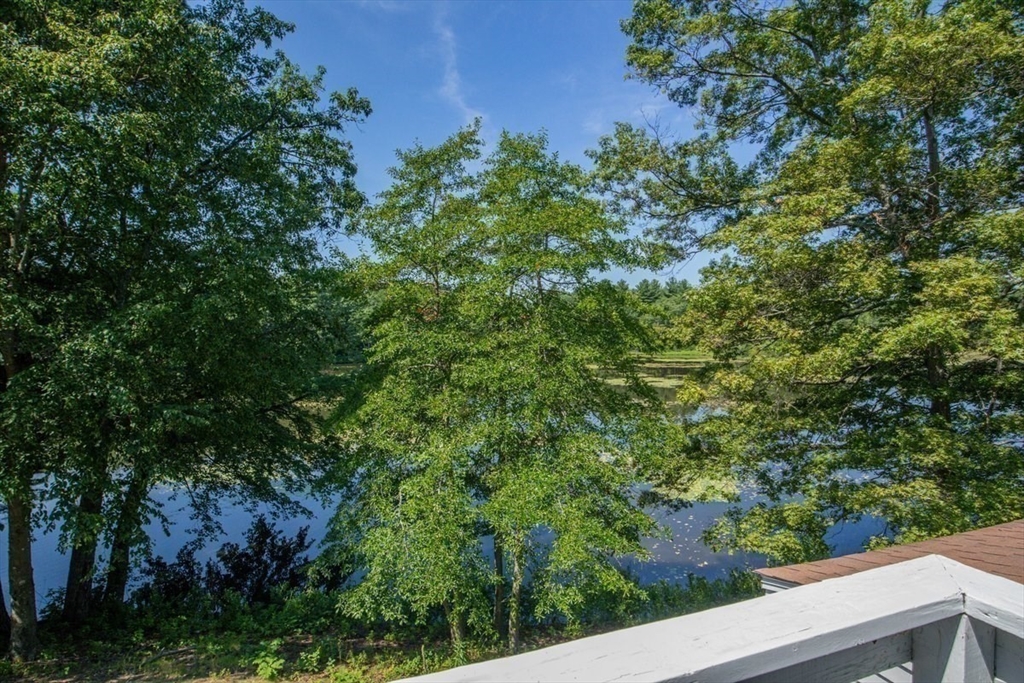 35 Shoreline Drive
