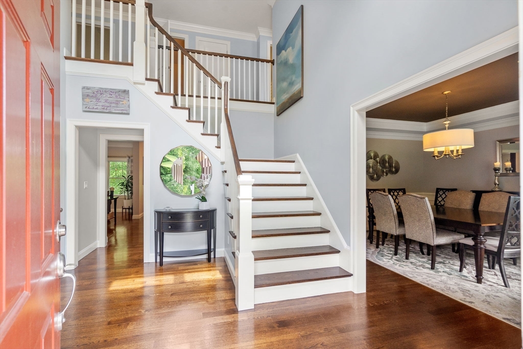 53 Thompson Ave