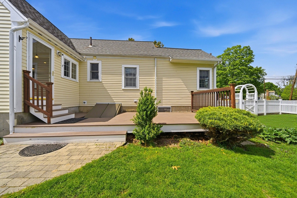 28 Myopia Rd, Stoneham, MA Photo #34
