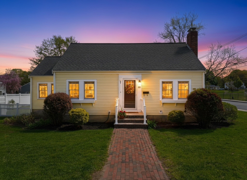 28 Myopia Rd, Stoneham, MA Photo #3