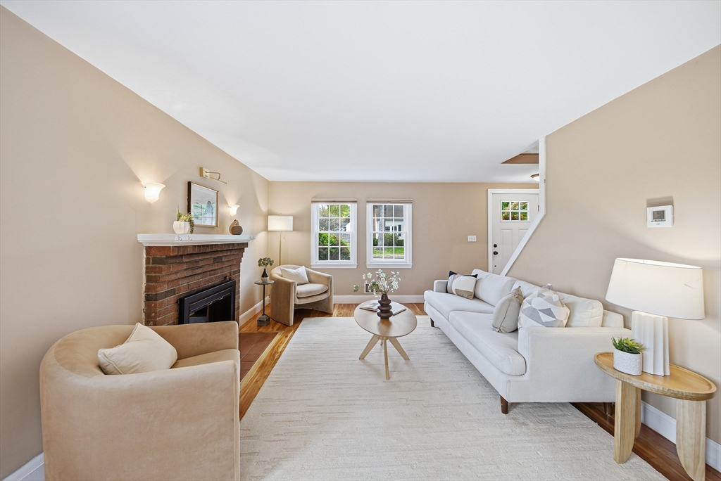 28 Myopia Rd, Stoneham, MA Photo #7