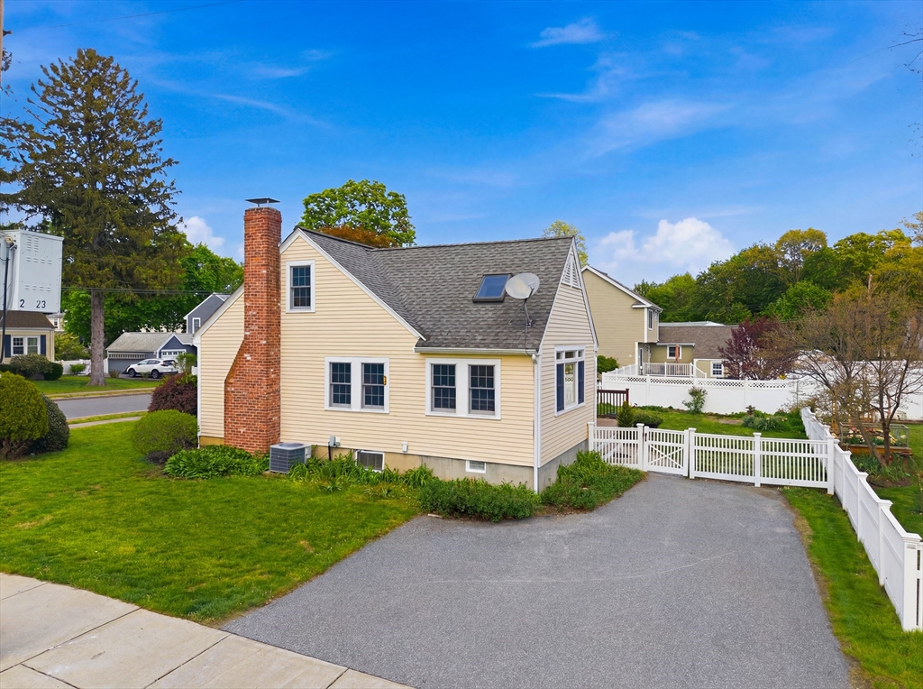 28 Myopia Rd, Stoneham, MA Photo #37