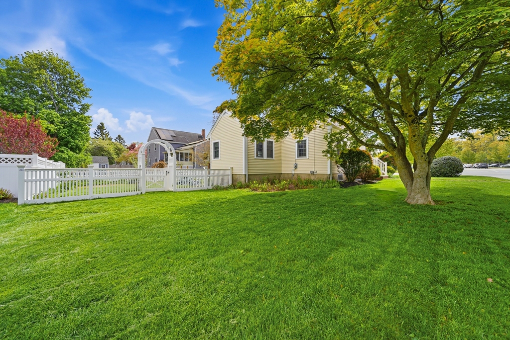 28 Myopia Rd, Stoneham, MA Photo #40