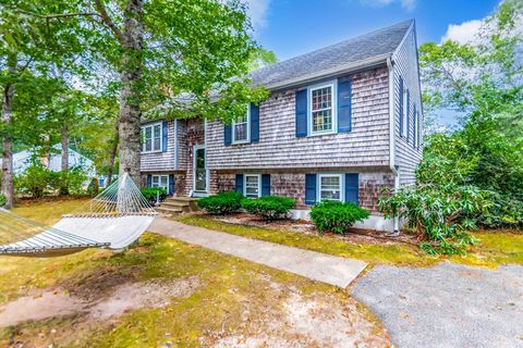 66 Braxton Rd Falmouth MA 02536