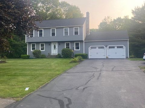 4 Erin Ln Norfolk MA 02056