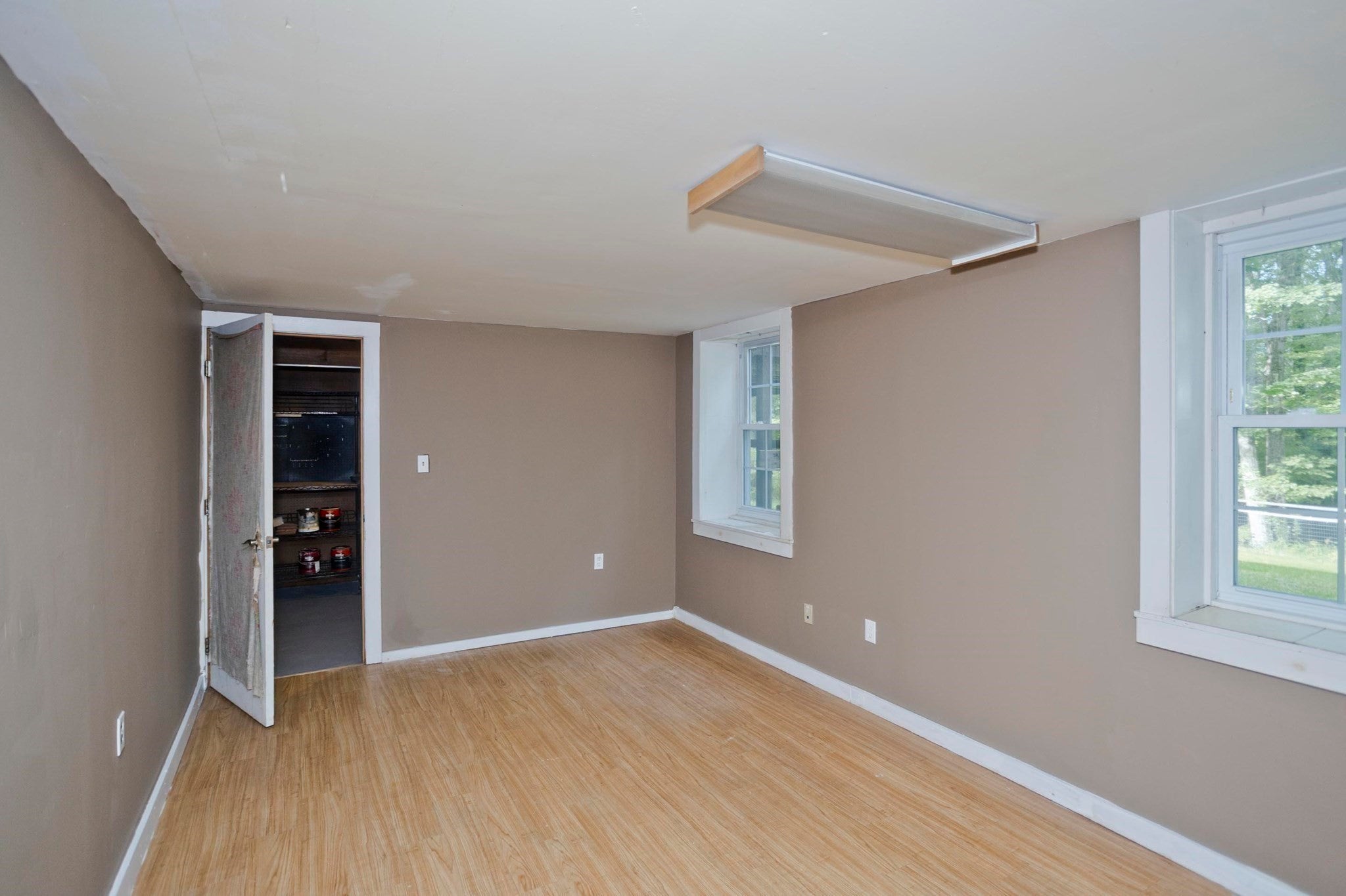 323 Bennett Rd, Hampden, MA Photo #27