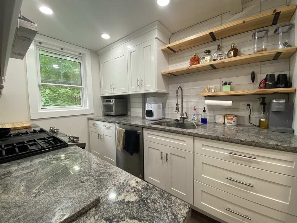 6 Wells Ave C