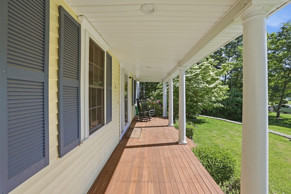 5 Edna Cir