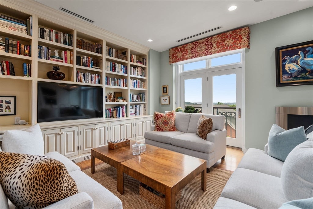 120 Seaver Street U:C401, Brookline, MA, 120 Seaver Street U:C401, Brookline, MA Photo #10