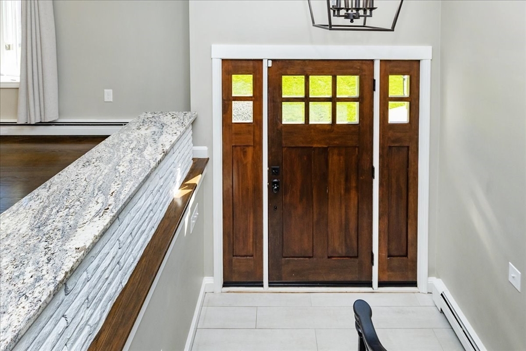 16 Cayuga Rd