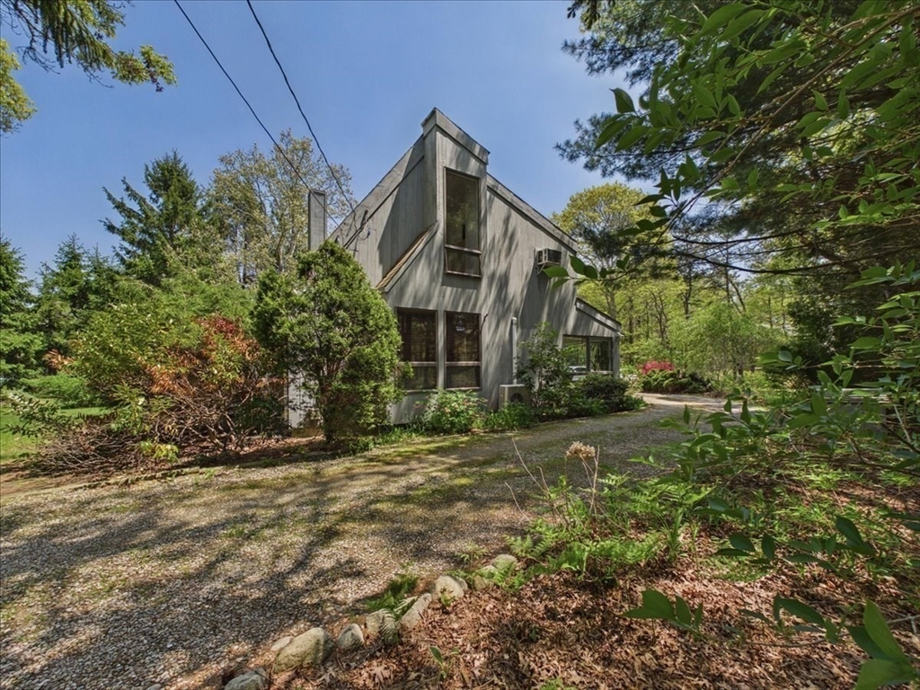 621 Locustfield Rd
