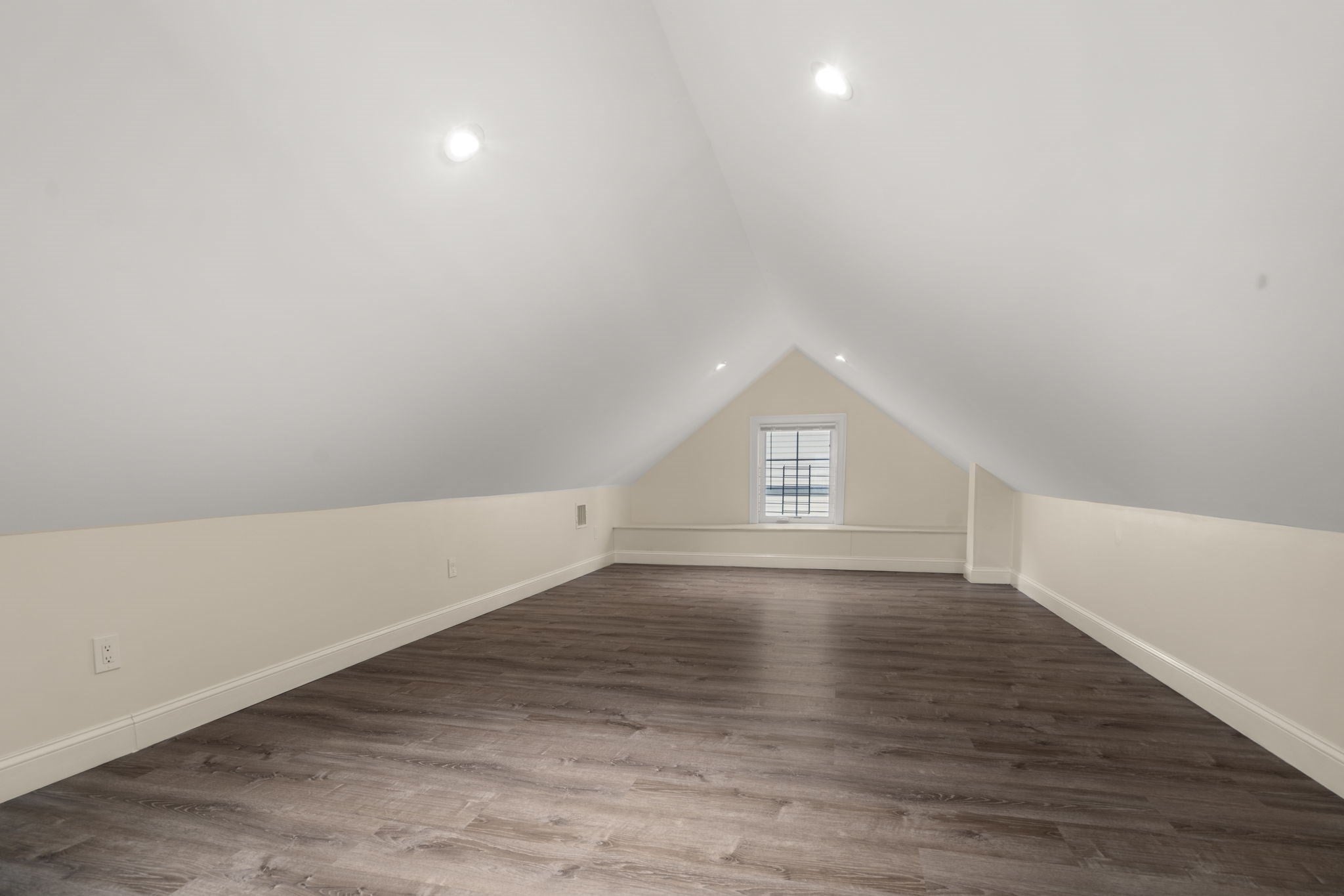 22 Oakland Street #B, Newton, MA, 22 Oakland Street #B, Newton, MA Photo #13