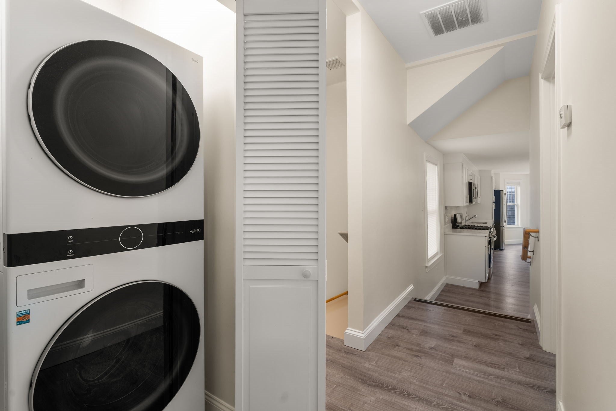 22 Oakland Street #B, Newton, MA, 22 Oakland Street #B, Newton, MA Photo #5