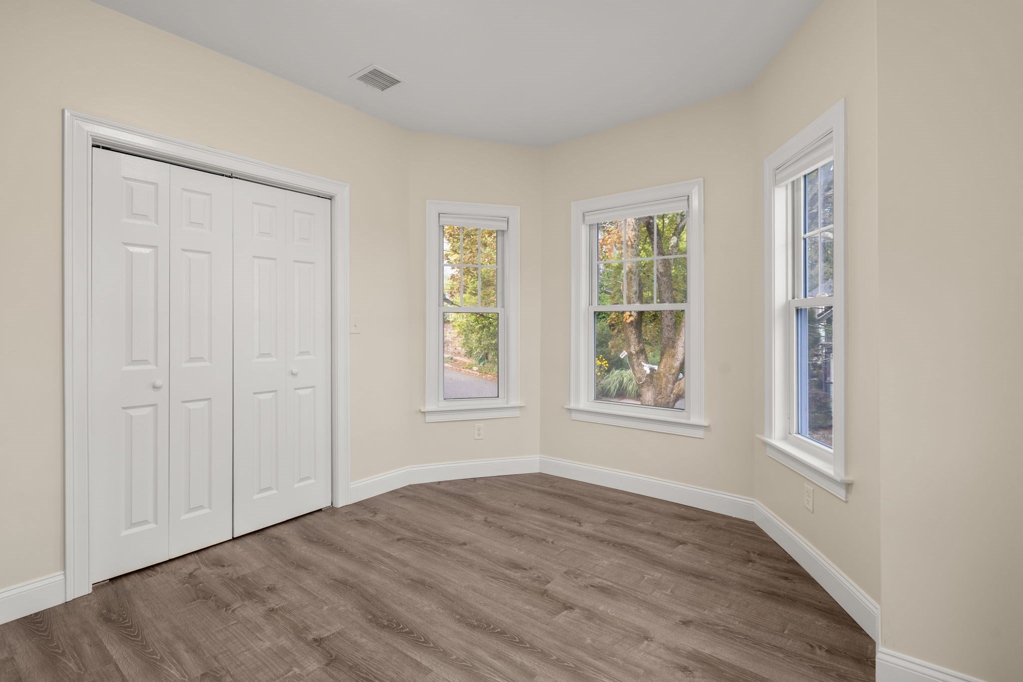 22 Oakland Street #B, Newton, MA, 22 Oakland Street #B, Newton, MA Photo #7
