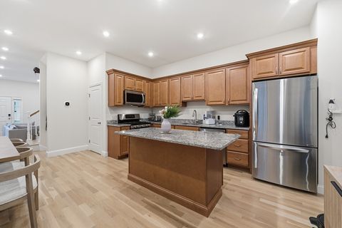 77 North St 77 Somerville MA 02144