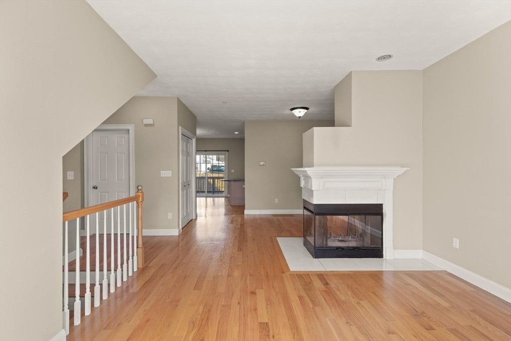 9 Nirvana Dr #2E, Saugus, MA Photo #4