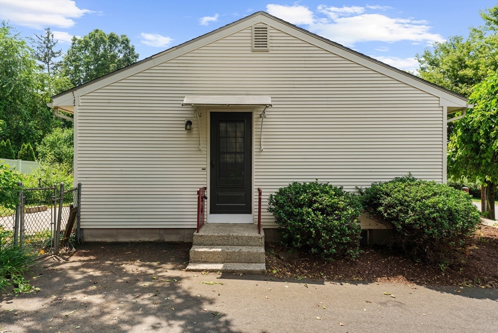 23 Pennfield St