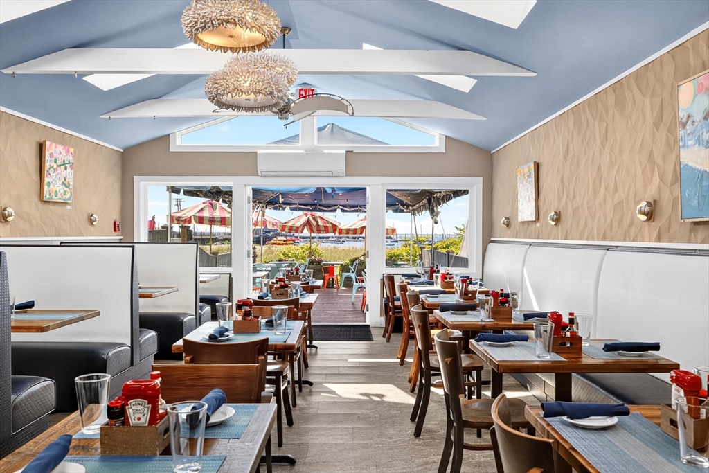 269-271 Commercial Street