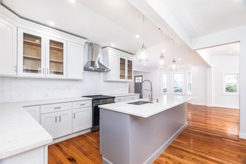 44 Eutaw Ave Lynn MA 01902