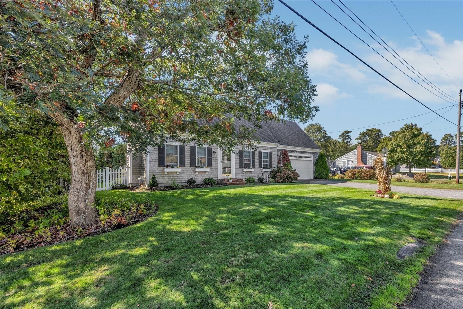 13 Nightingale Dr