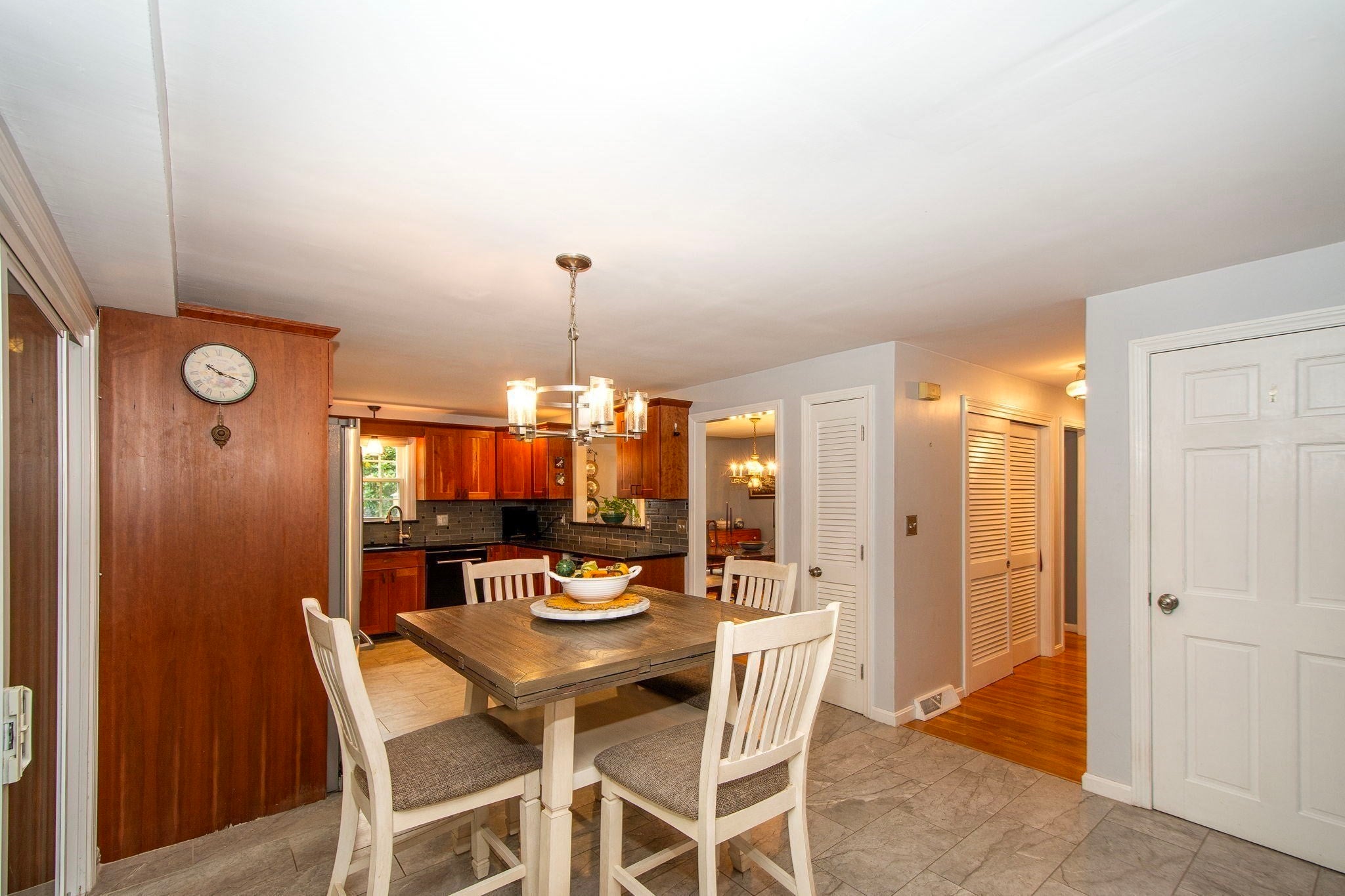 263 Edgewater Drive, Pembroke, MA Photo #21