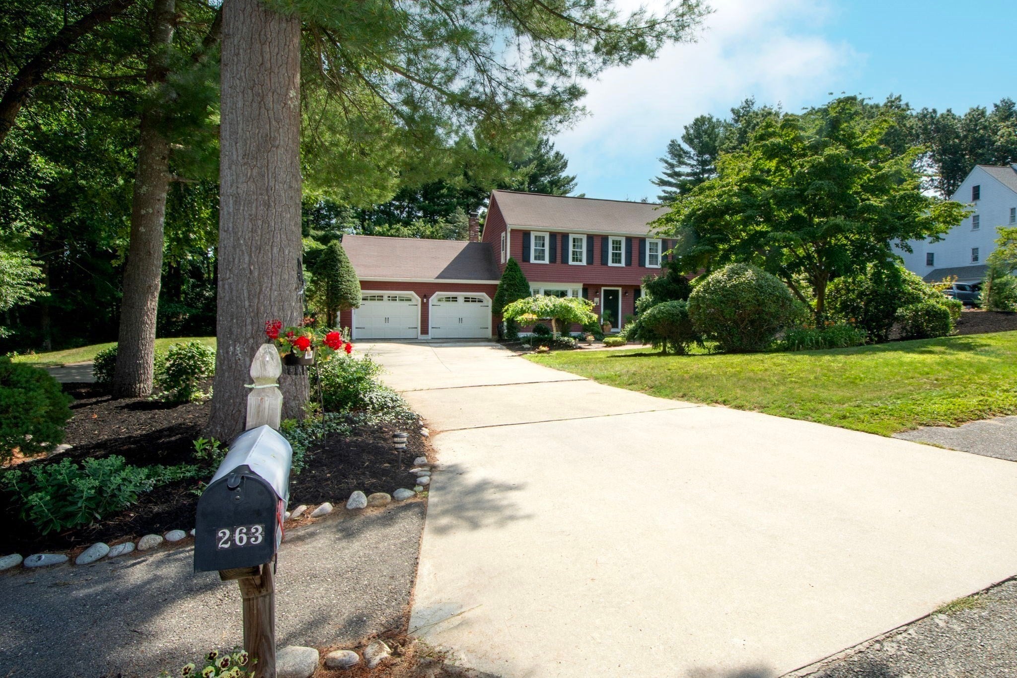 263 Edgewater Drive, Pembroke, MA Photo #4