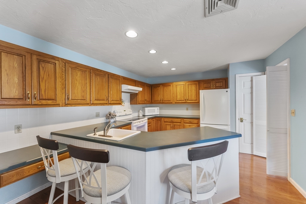 42 Fairway Dr Golfview