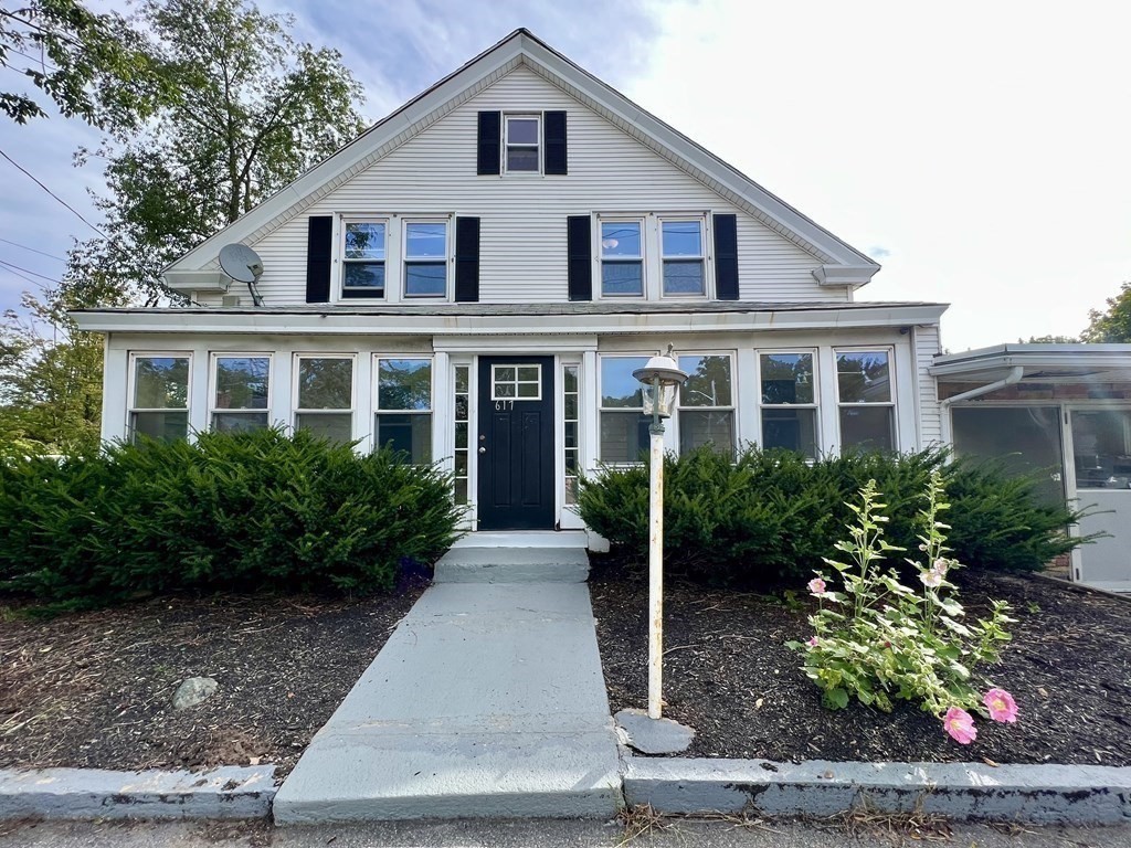 617 Main St