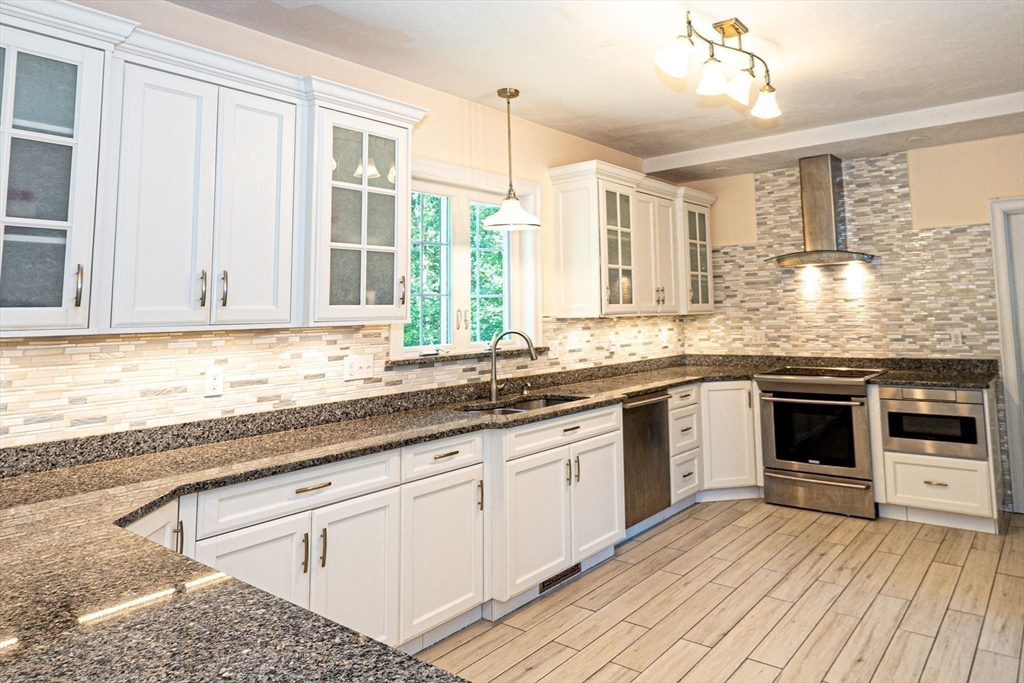 4 Farrar Rd