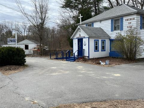 107 Whalom Rd Lunenburg MA 01462
