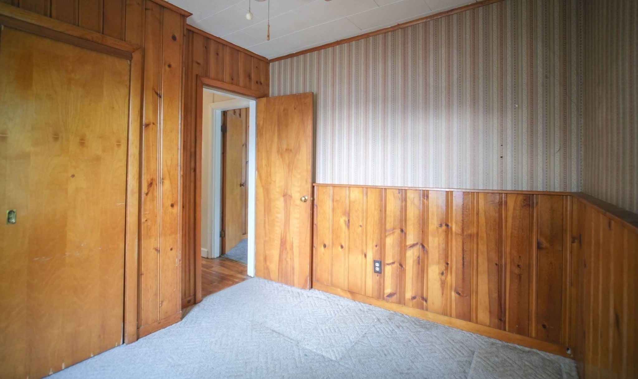 103 Farnsworth St, Springfield, MA Photo #16