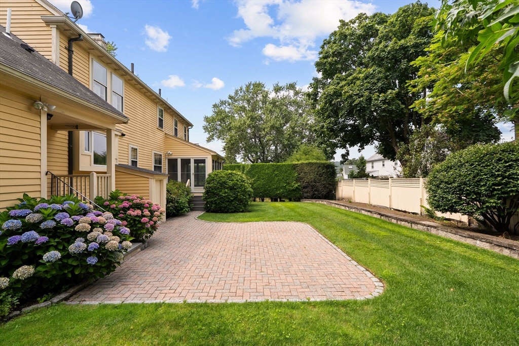 Belmont, Massachusetts 02478, United States, 4 Bedrooms Bedrooms, ,3 BathroomsBathrooms,Residential,Contingent,191558