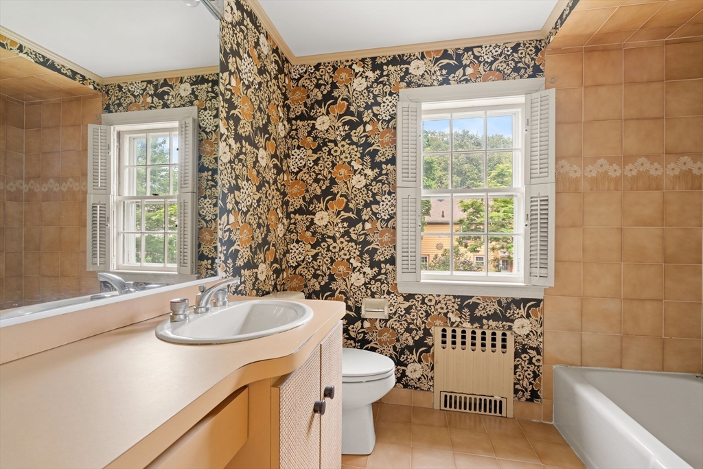 Belmont, Massachusetts 02478, United States, 4 Bedrooms Bedrooms, ,3 BathroomsBathrooms,Residential,Contingent,191558