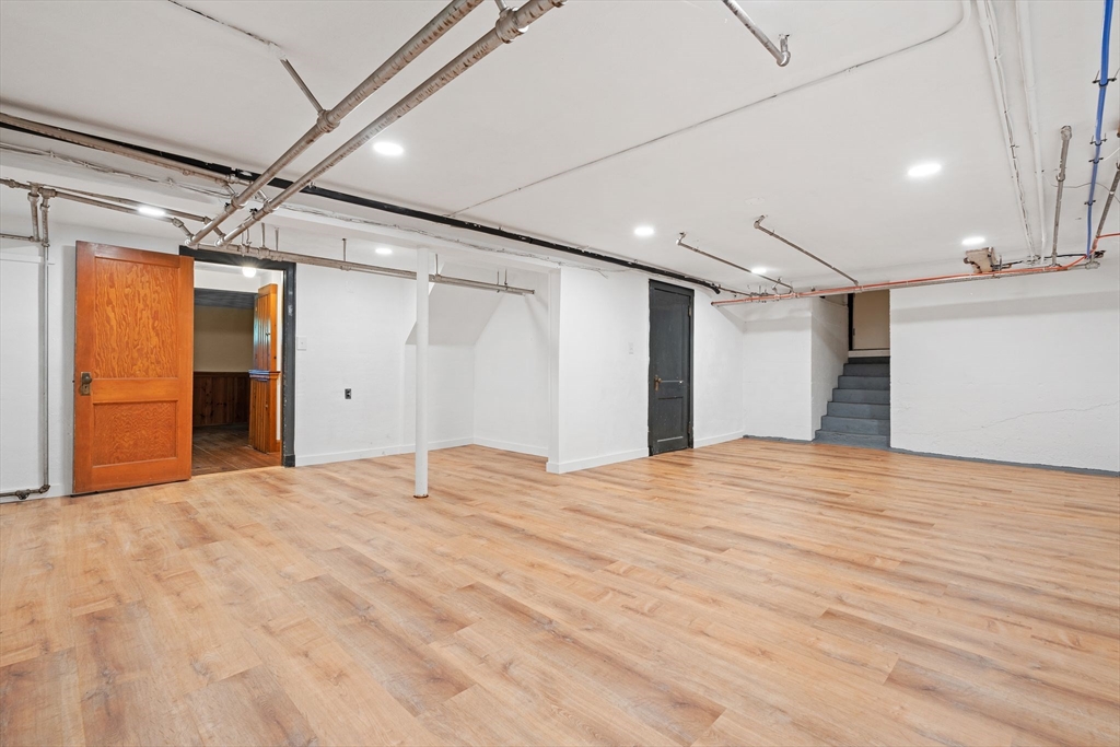 Belmont, Massachusetts 02478, United States, 4 Bedrooms Bedrooms, ,3 BathroomsBathrooms,Residential,Contingent,191558