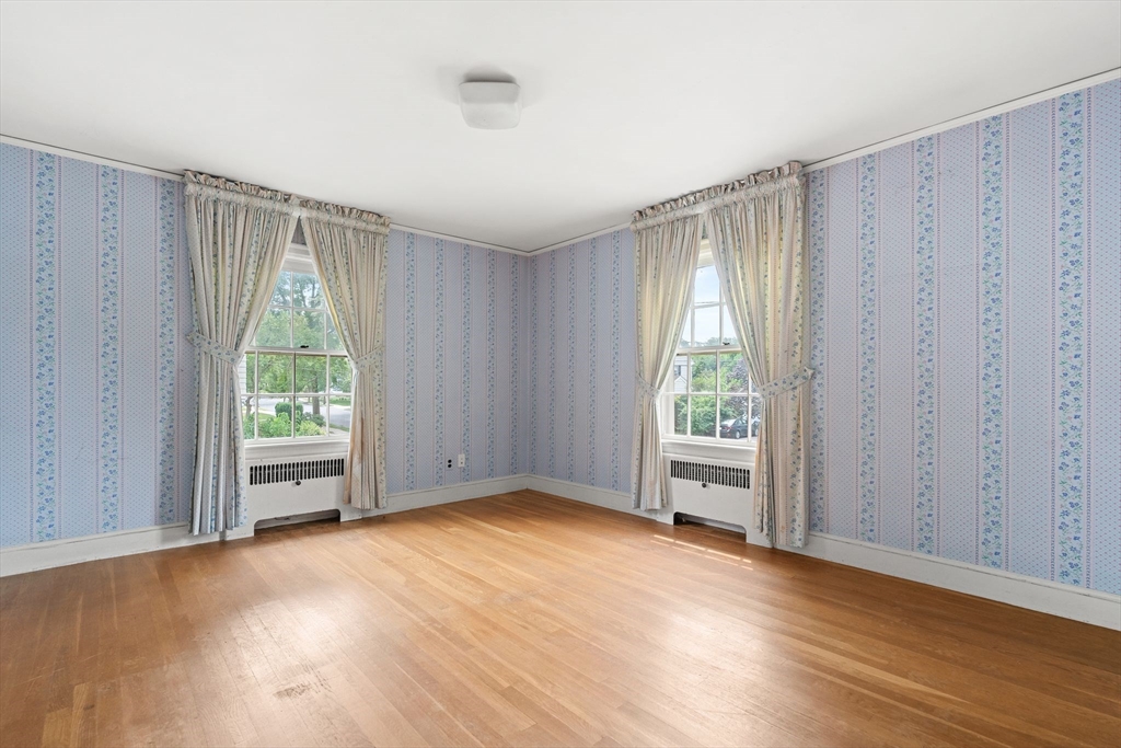 Belmont, Massachusetts 02478, United States, 4 Bedrooms Bedrooms, ,3 BathroomsBathrooms,Residential,Contingent,191558