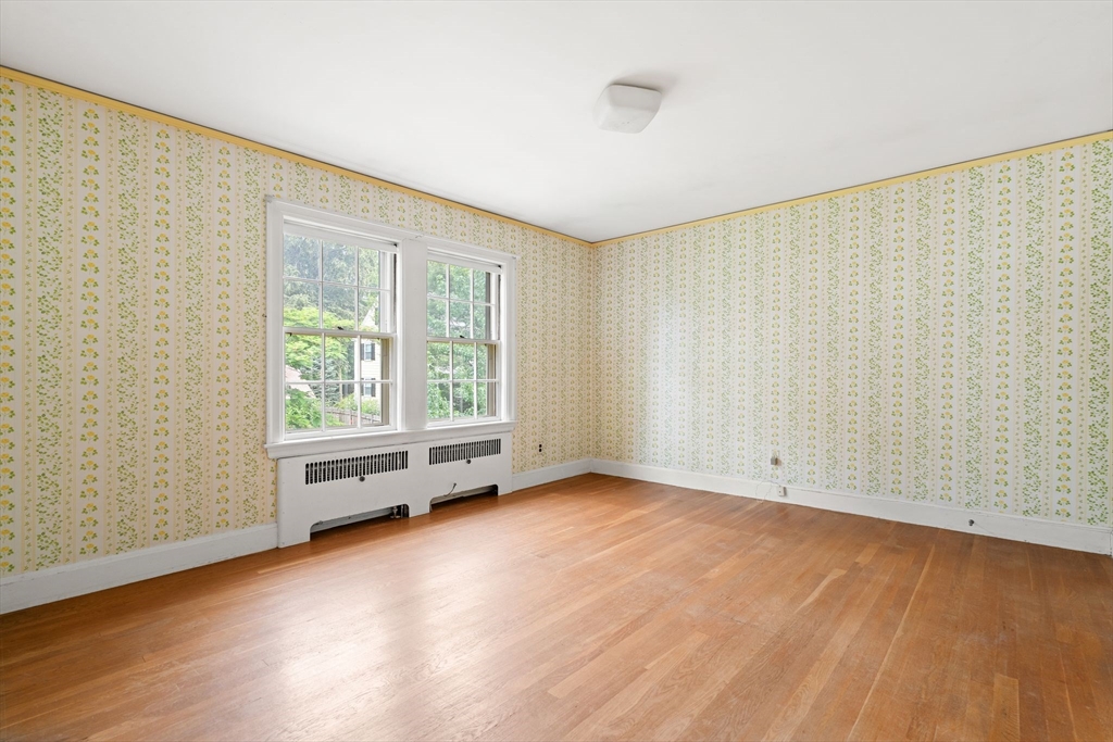 Belmont, Massachusetts 02478, United States, 4 Bedrooms Bedrooms, ,3 BathroomsBathrooms,Residential,Contingent,191558