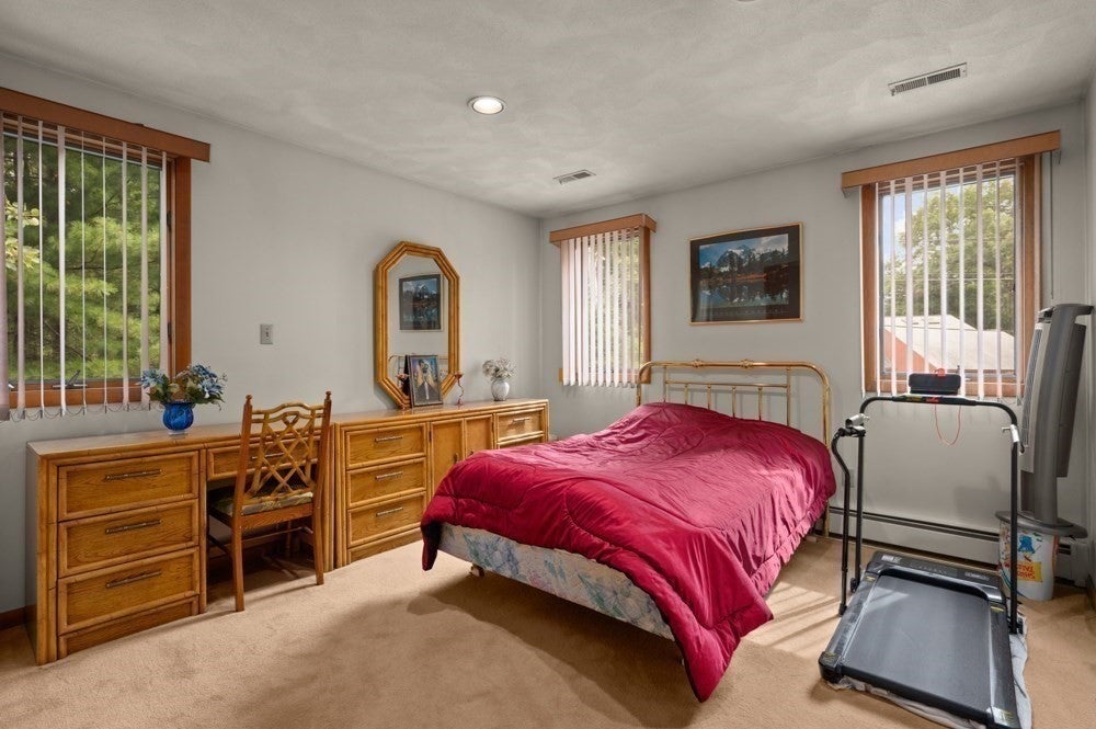 5 Lee Ave, Burlington, MA, 5 Lee Ave, Burlington, MA Photo #24