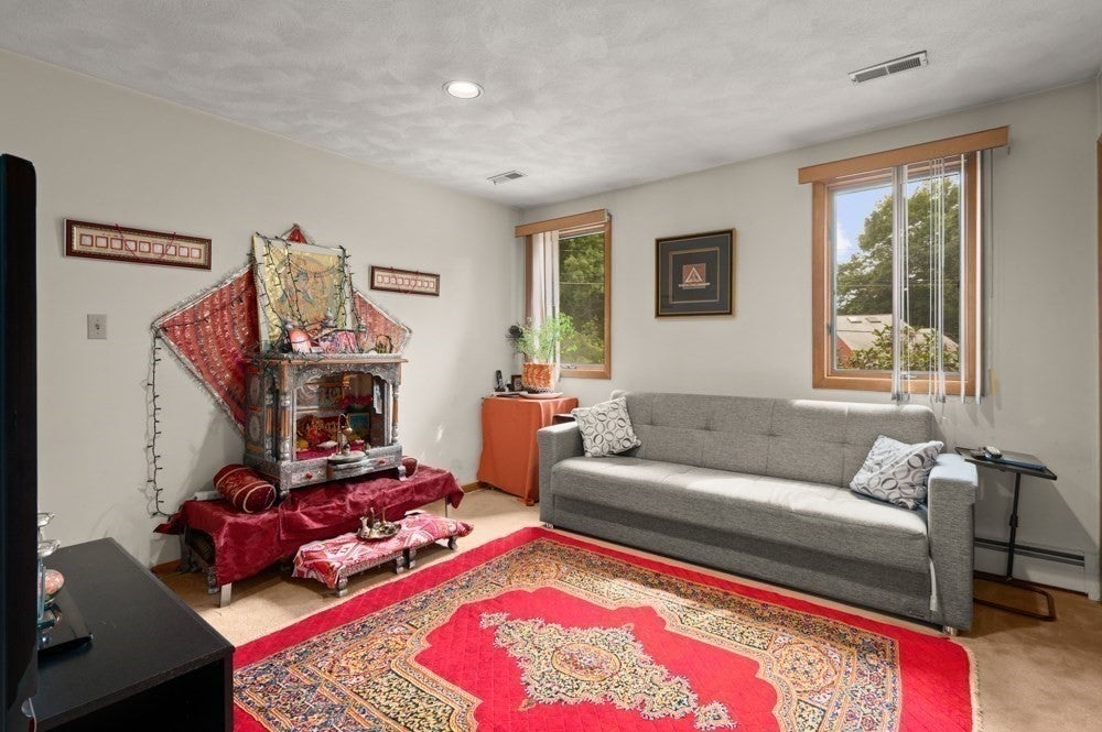 5 Lee Ave, Burlington, MA, 5 Lee Ave, Burlington, MA Photo #25