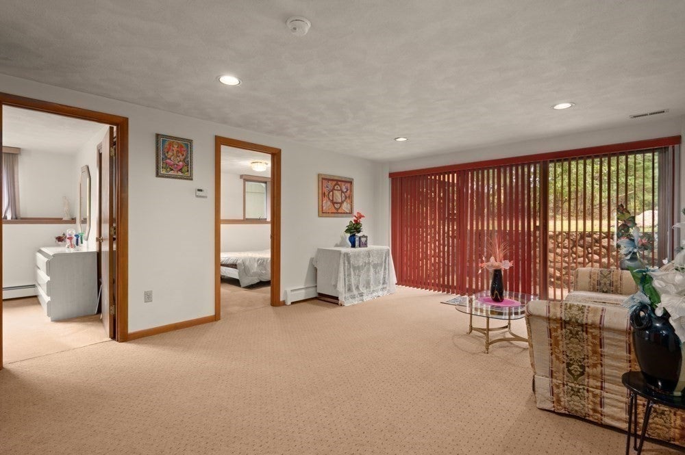 5 Lee Ave, Burlington, MA, 5 Lee Ave, Burlington, MA Photo #29