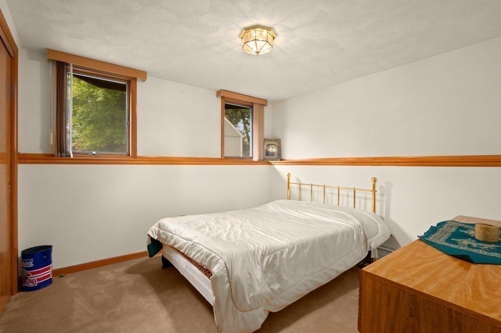 5 Lee Ave, Burlington, MA, 5 Lee Ave, Burlington, MA Photo #31