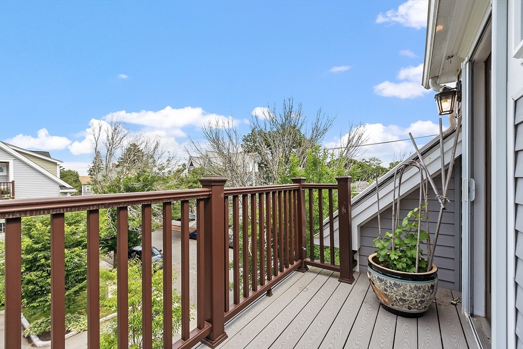 106 Bridge St 4