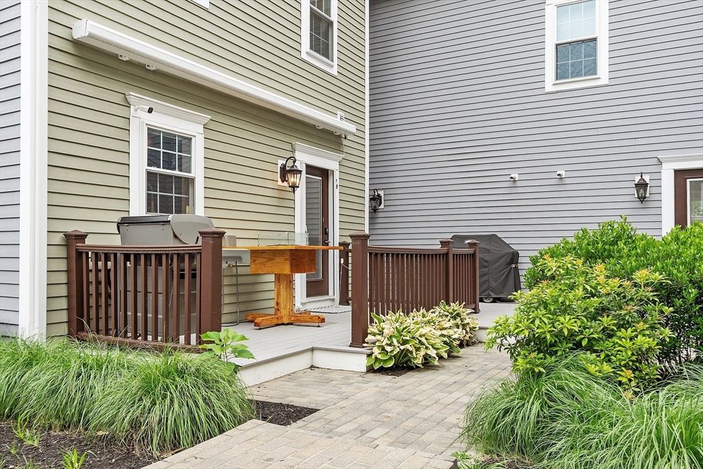 106 Bridge St 4
