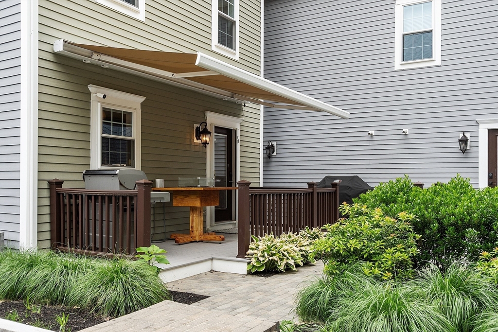 106 Bridge St 4