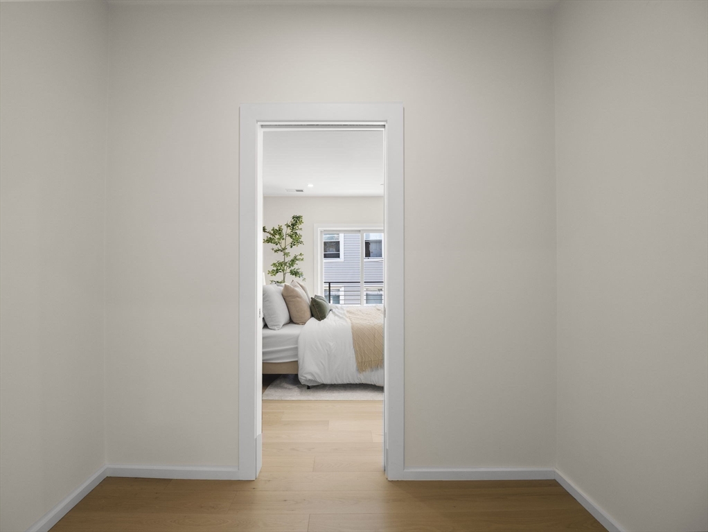 Boston, Massachusetts 02129, United States, 3 Bedrooms Bedrooms, ,2 BathroomsBathrooms,Residential,Active,195135