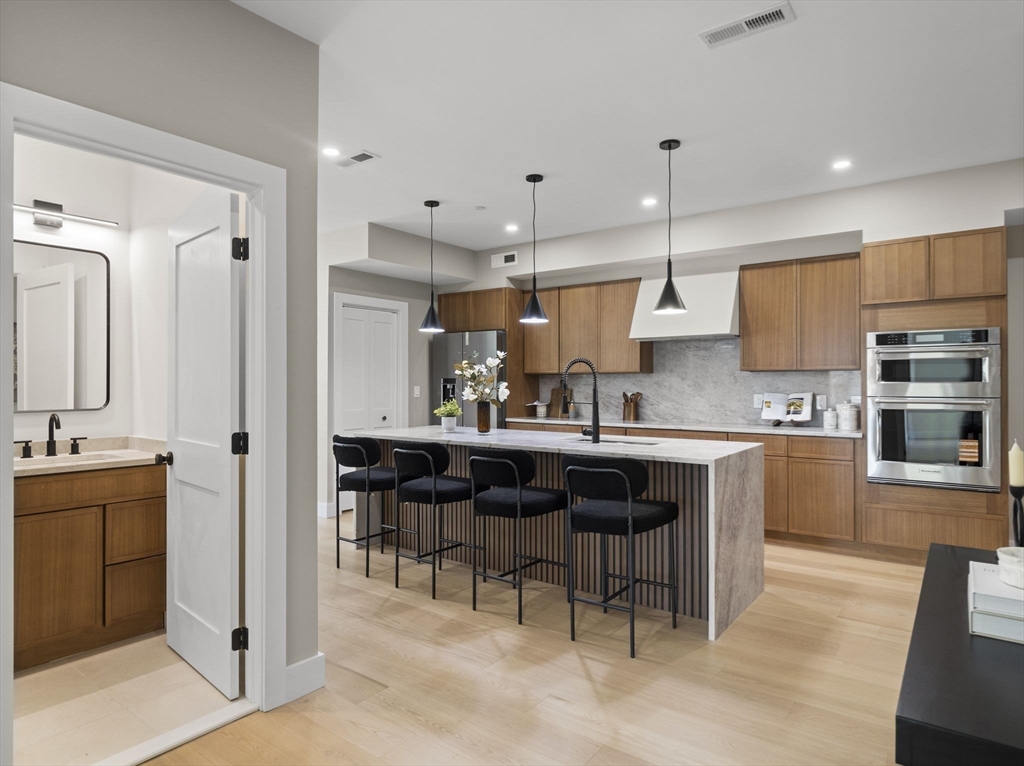 Boston, Massachusetts 02129, United States, 3 Bedrooms Bedrooms, ,2 BathroomsBathrooms,Residential,Active,195135