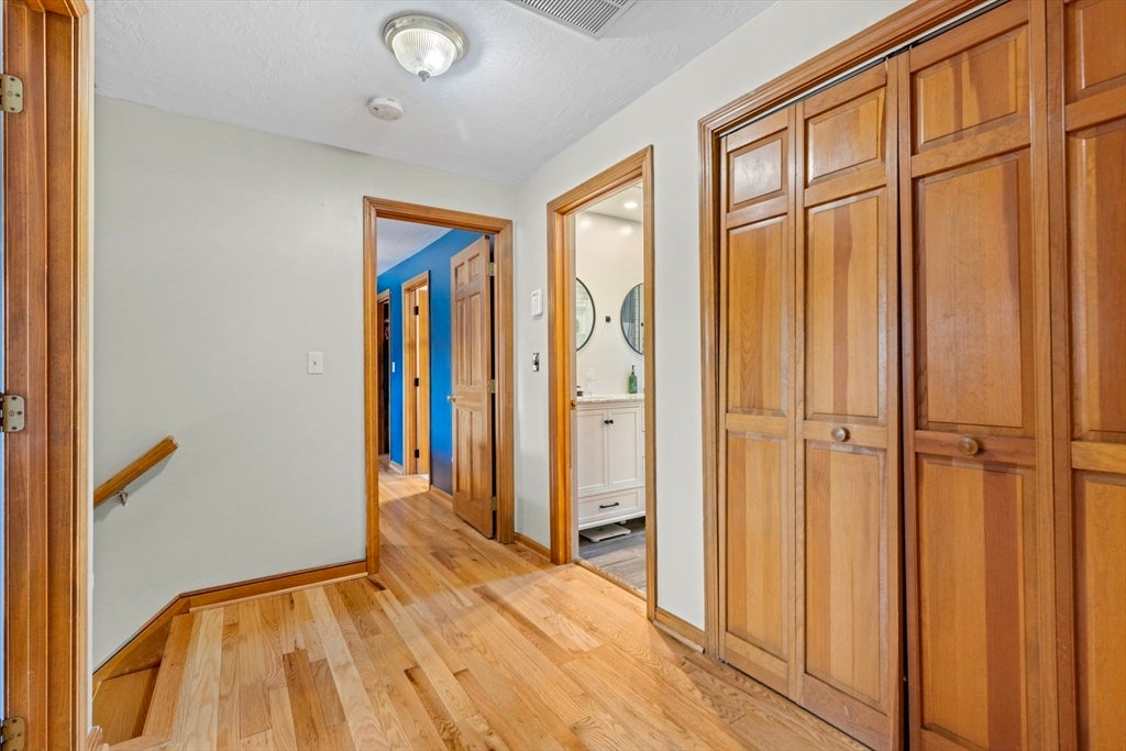 4 Jacob Way, Attleboro, MA Photo #16