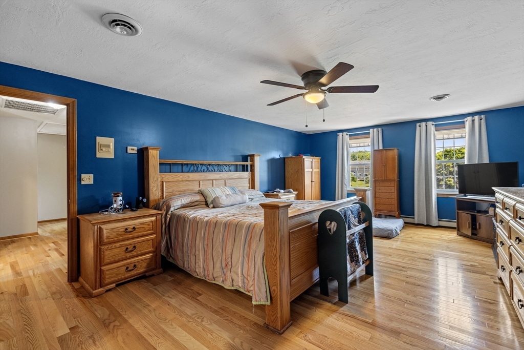 4 Jacob Way, Attleboro, MA Photo #17
