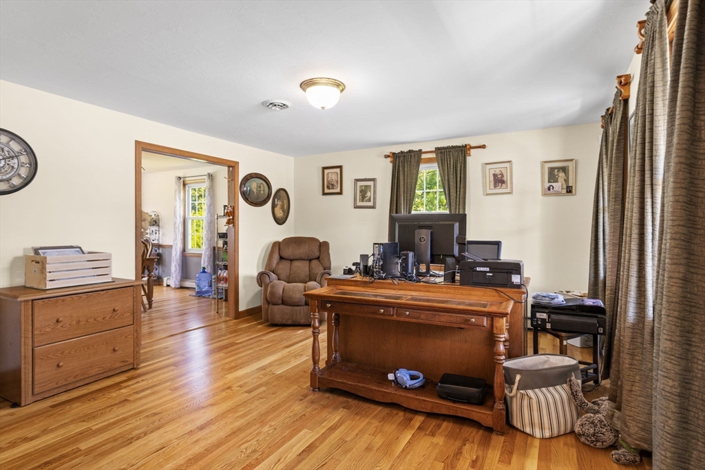 4 Jacob Way, Attleboro, MA Photo #10