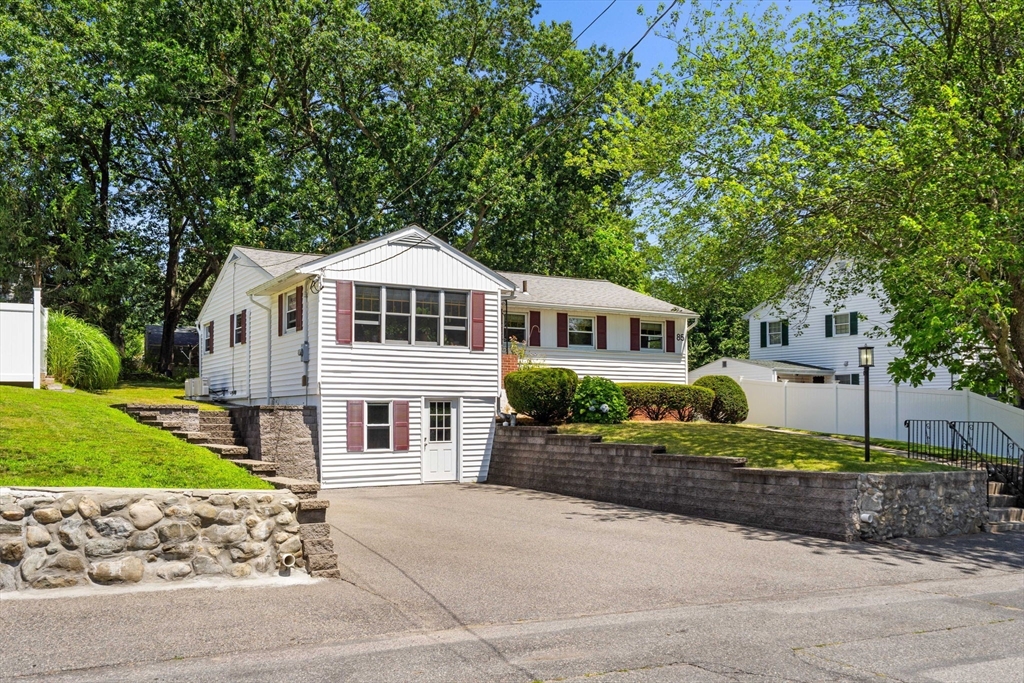 85 Hazel St